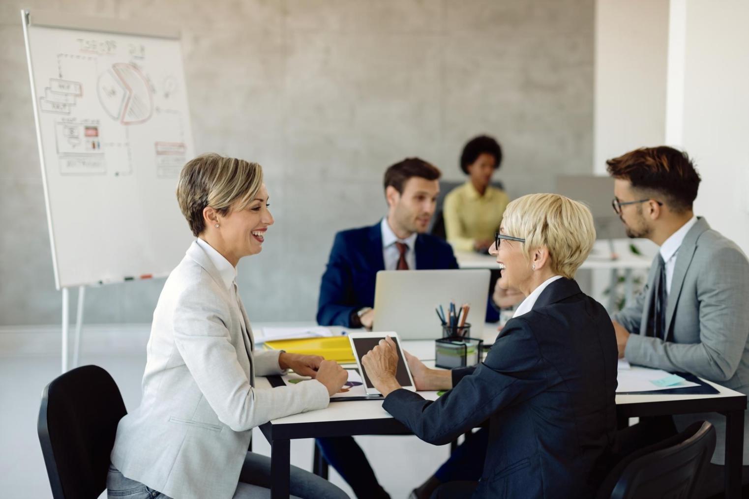 Sesi pembelajaran analisis fundamental dengan studi kasus perusahaan terbuka Indonesia